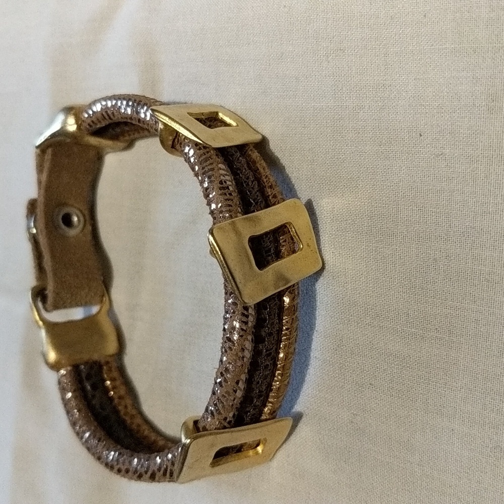 Bracelet Gold Metal Faux Leather Snap Closure